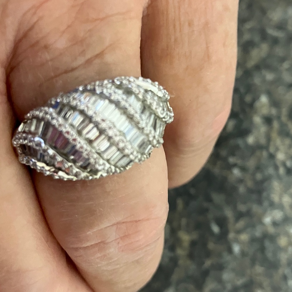 .925 sterling silver ring cz stones 9/10